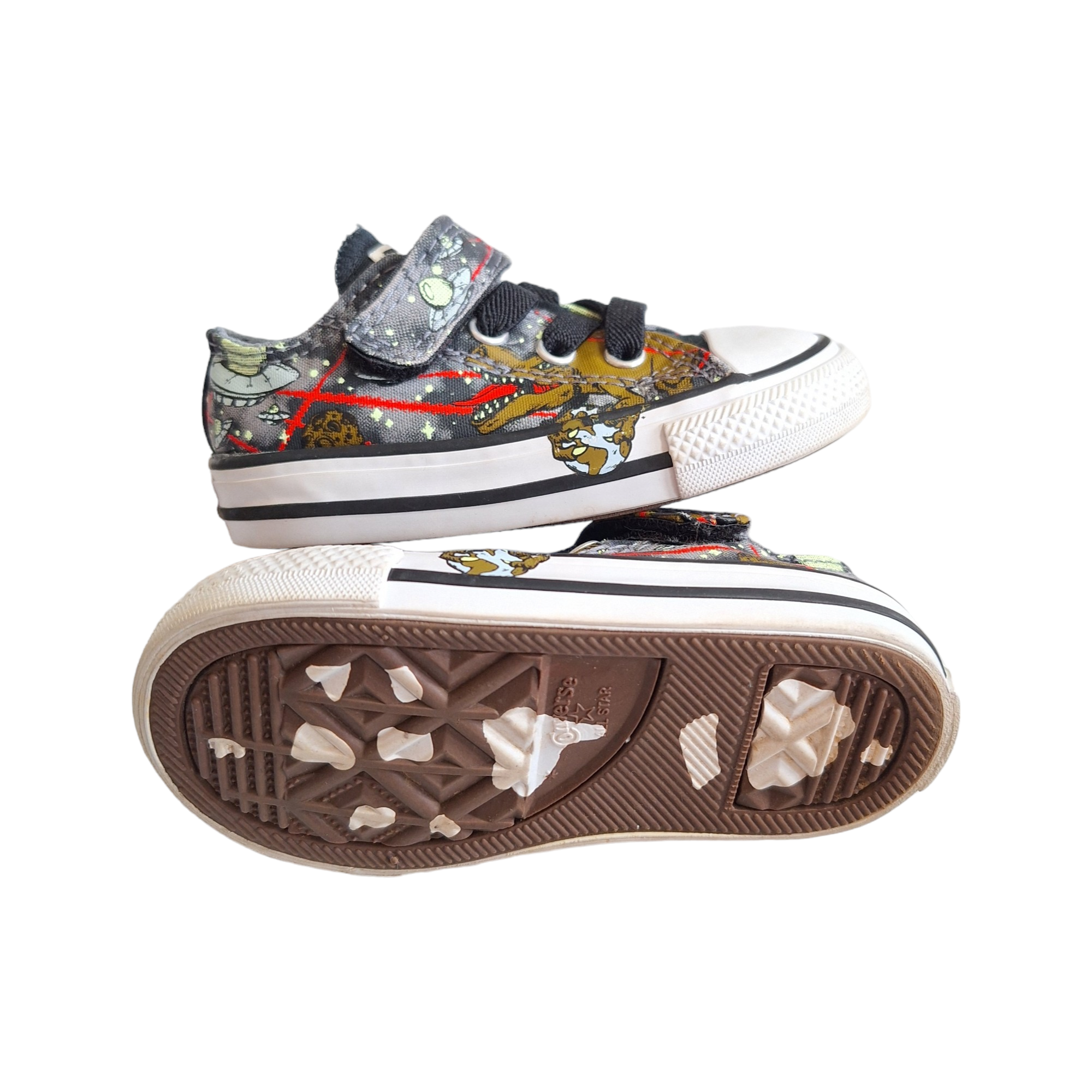 Coverse Dinosaur Chuck Taylors - 21