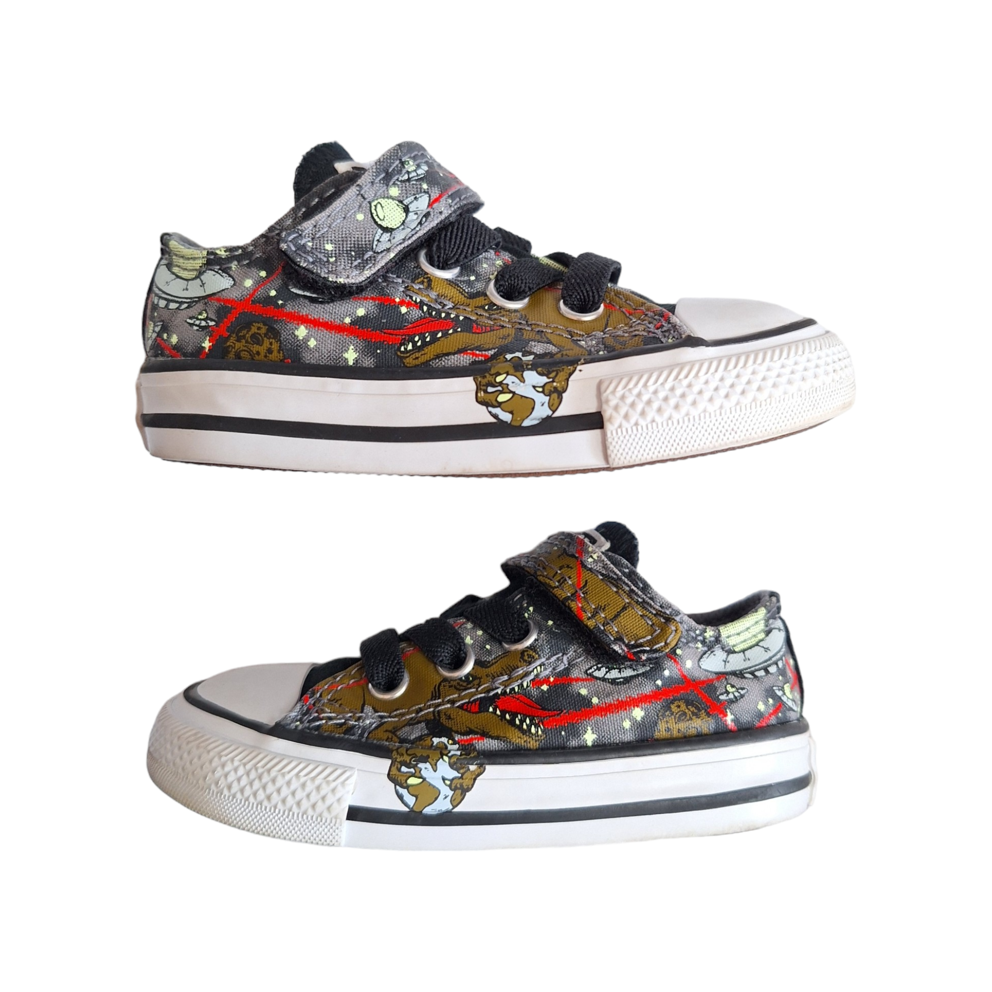 Coverse Dinosaur Chuck Taylors - 21