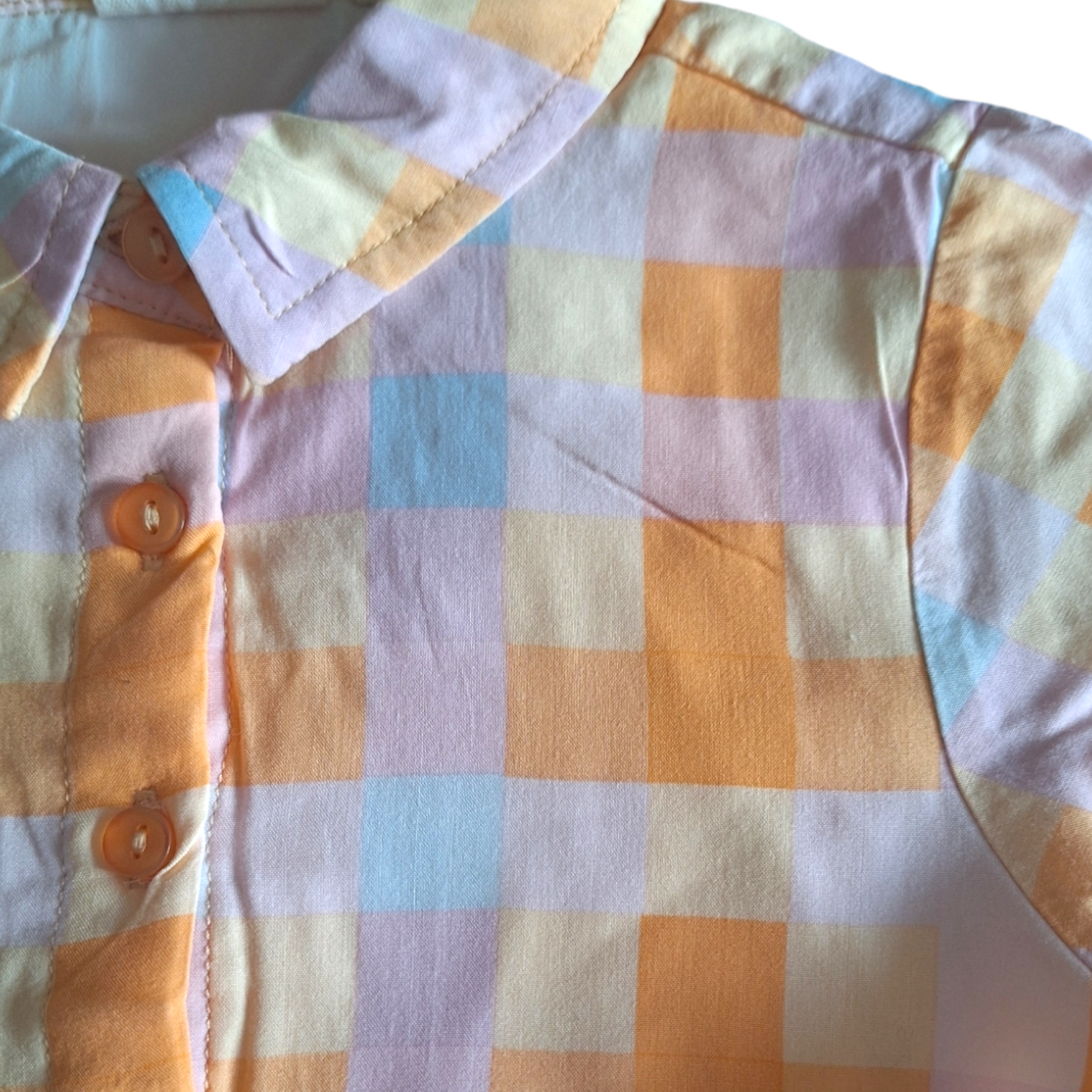 Geruite jurk met knoopjes - 98CM
