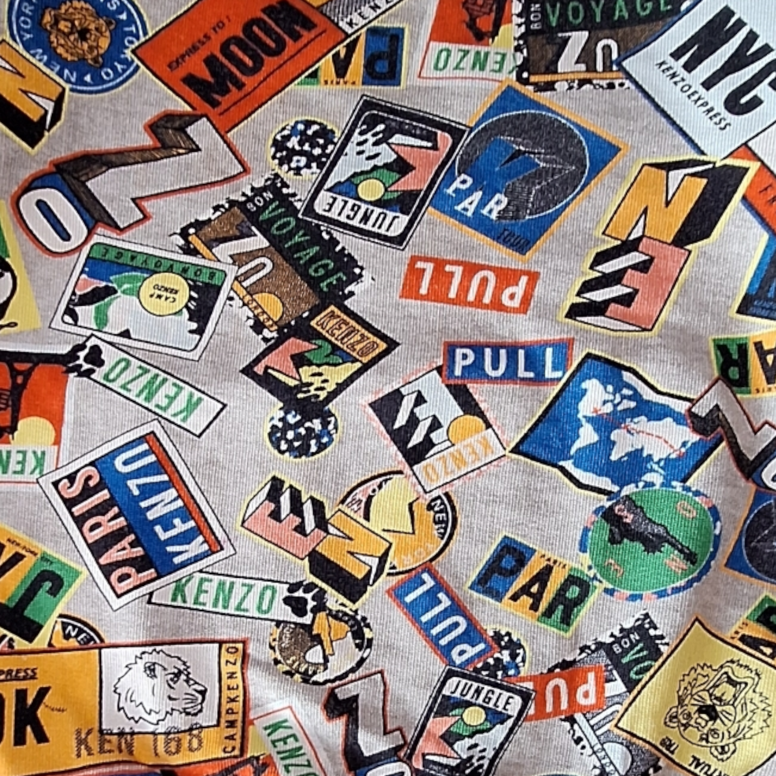 Sweater with travel tickets - 104CM