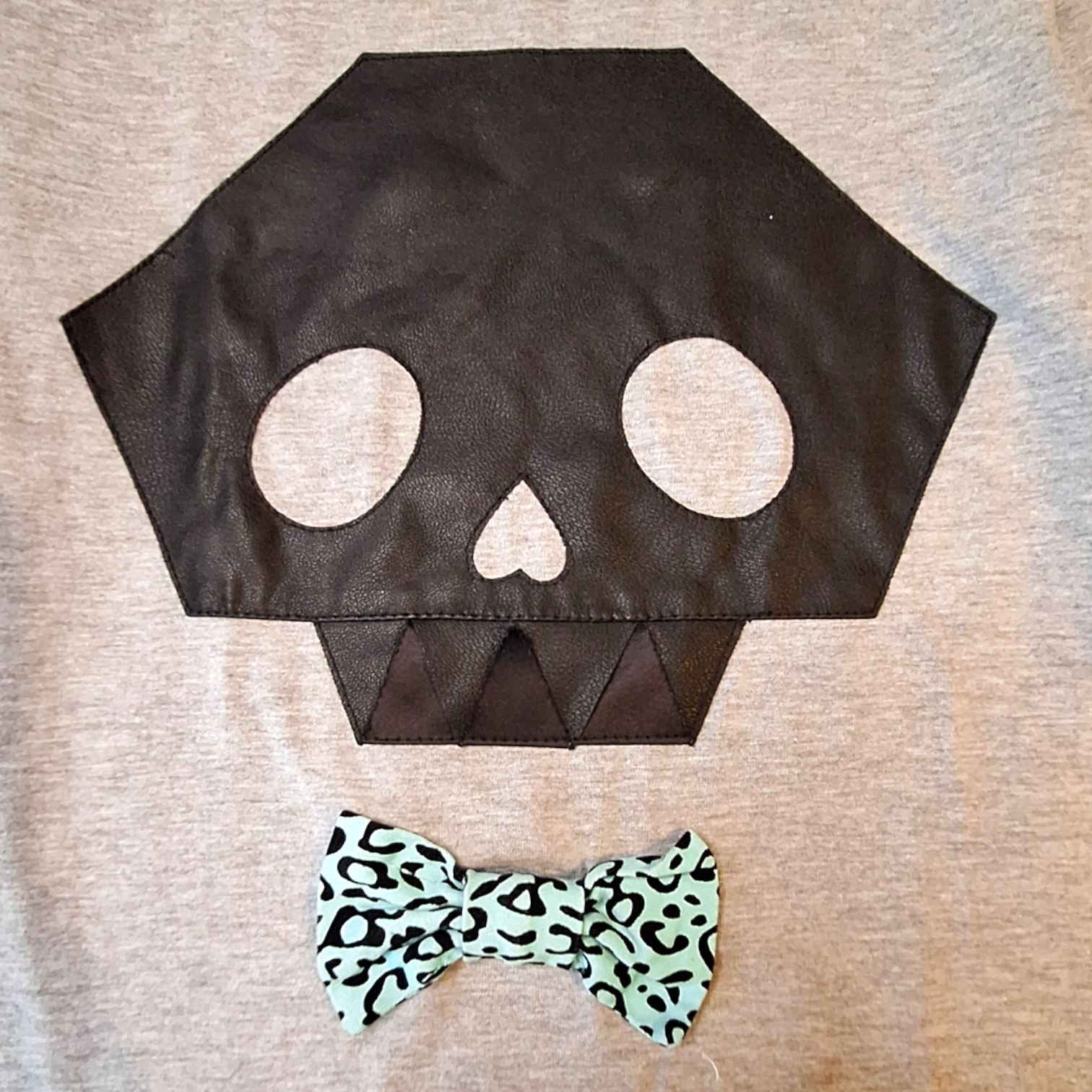 Wauw Capow overhemd met lange mouwen en schedelboog (6/7 jaar) - Preloved