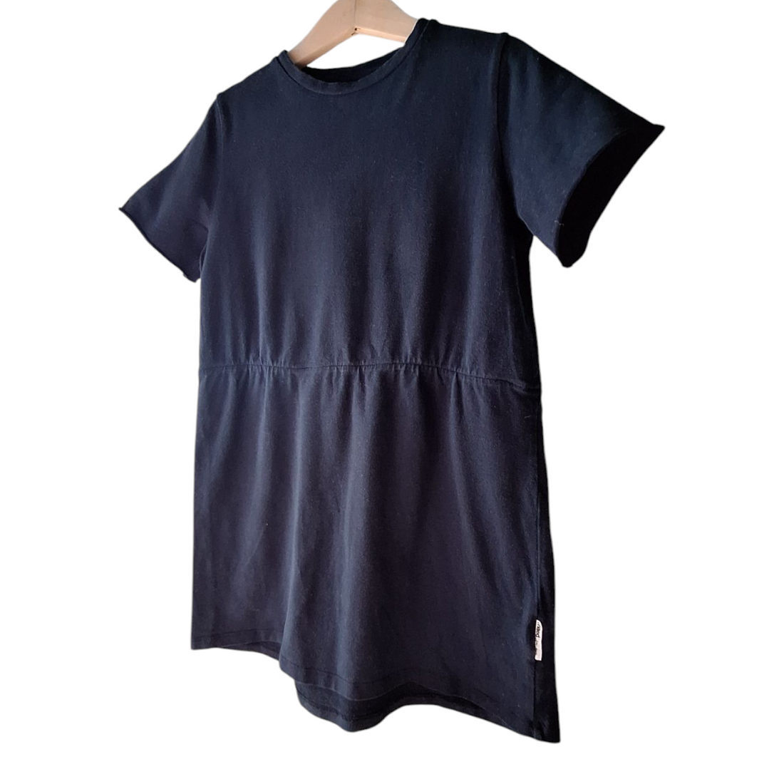 Maed for mini black dress, 5-6 years.
