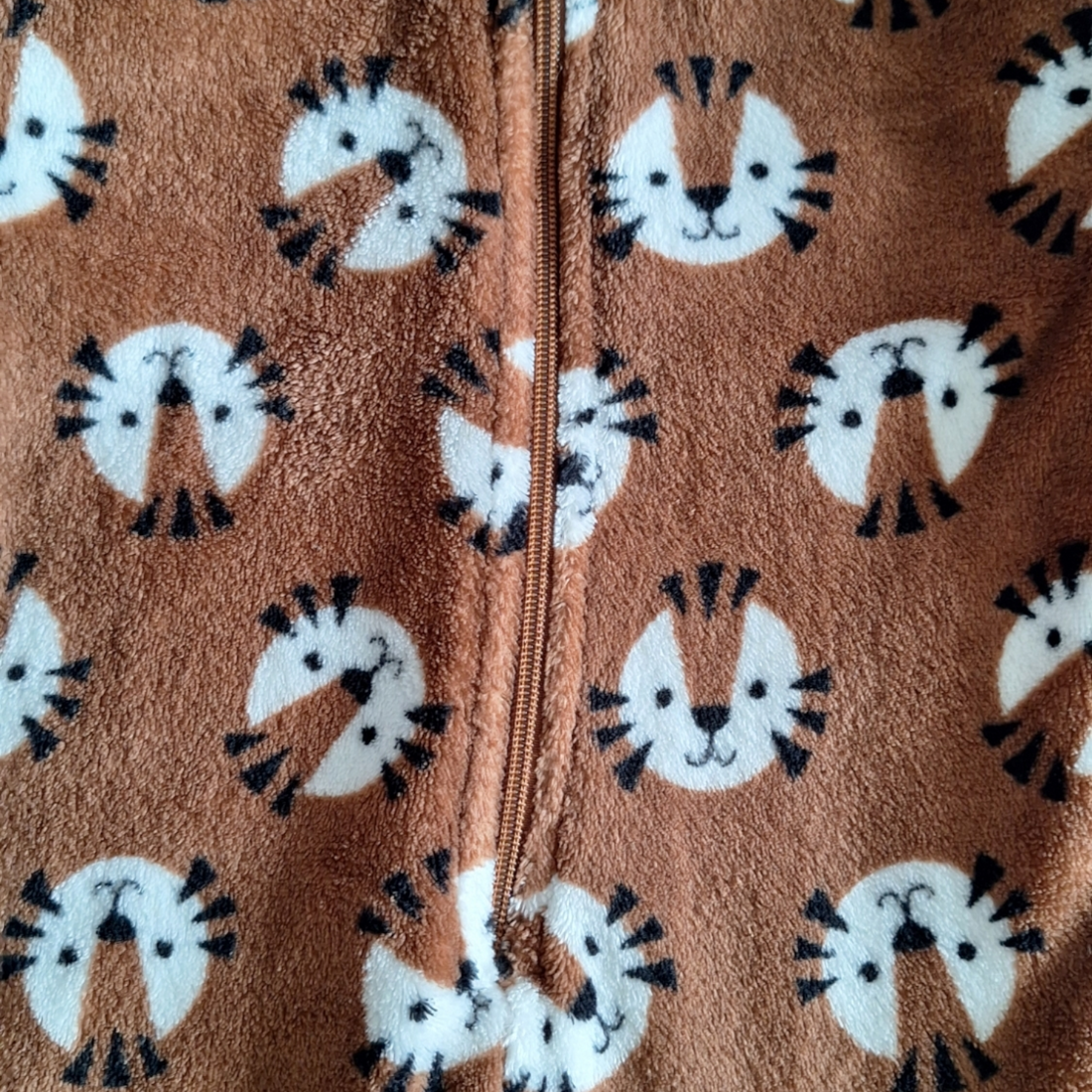 Teddy pyjama onesie met leeuwen - 98/107CM